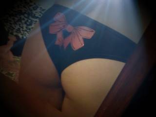 Love cheeky cut panties :)