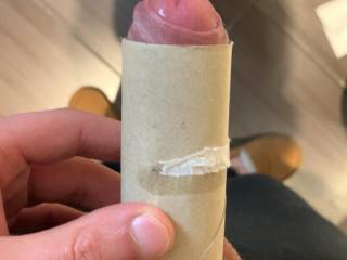 My thin cock, do u fit in the paper rol?
