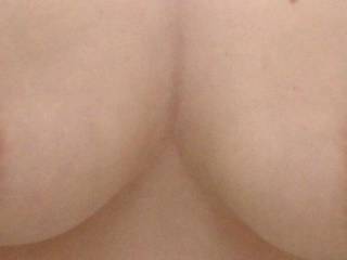 mmm... beautiful tits... luv to squeez them, lick them, kiss them, bite those hard nipples ;)