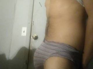 Who likes my bulge cum take it out