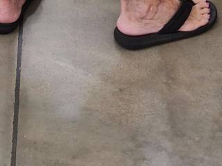 What do you think of the Mrs. feet ?