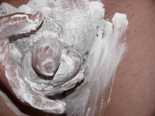 i can\'t Help but jack it off while shaving, but i Love precum and shaving cream!