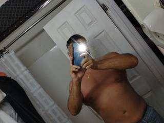 Just got back in shape and I\'m going to get my card all right for a hot lady to relax and see if she wants me.