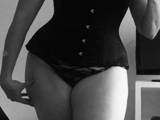 Love the lacing my corset tight