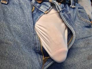 Love playing in panties 😜