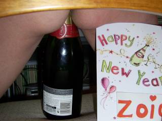 HAPPY 2009! To all you people who mess with MNDUK in Zoig Chat ... bend over .. and take it ...Pls Vote x x x x