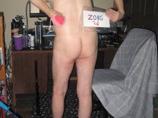 A full standing body and butt view... One of my canon S70 camera`s was used.