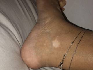Sexy Feet Naked With Anklet