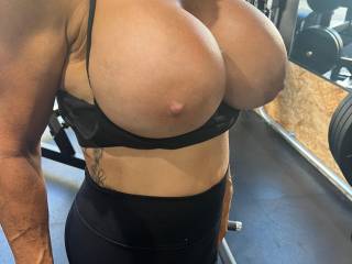 random big boob pic