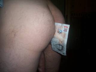 dare u to get that tenner from were it is