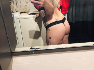 I fucking love it when she send me pics like this 😍😍