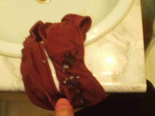 So horny had to take my g/f\'s panties and blow a load in them...