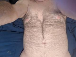 I like my hairy chest and my little pink nipples 😊