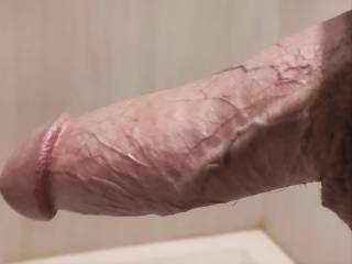 Hubby is pointing the way.