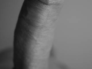 b/w
