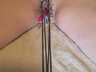 A different way to stretch those lips...like this method?