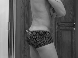 Hubby\'s tight ass in his new V-day undies