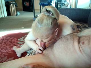 Cummin on the sexy body of suzikat...