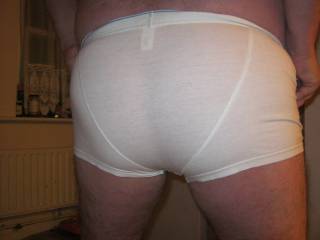 Love people to see my ass bare - and in tight shorts and briefs too