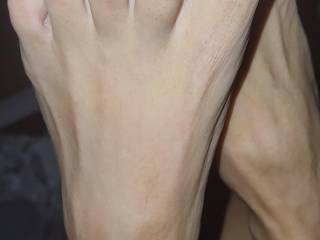 D\'s sexy feet pic 2