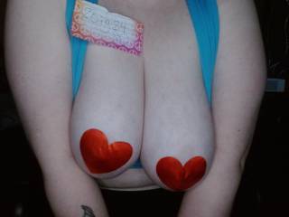 pair of hearts oh and some great cleavage ;)