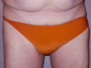 Dose this color make my cock look small?
