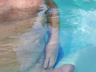 My man stays so hard under water all I want to do is fuck in pool under the sun! Yum!