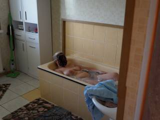 wife caught in bath
