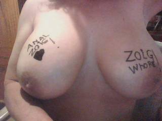 Showing off what a Anal whore I am for all of Zoig to enjoy. Let me be your anal slut on cam. Cum verbally degrade me while you humiliate me by having me stretch stuff fill and just use my asshole and clit for your pleasure