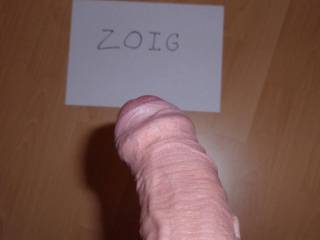 pointing at zoig