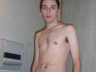 Just hangin\' out, naked