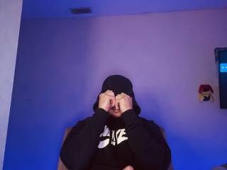 Who wants to see me cum?