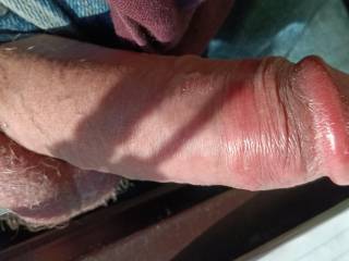 I live taking a chance with a public masturbation.  Fun to do. Cum hold my cock.