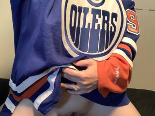 we are both big Oilers fans