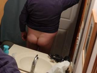 Anyone want to spread these cheeks and have fun with my butt?
