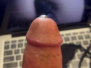 A friendly tug . Can I get a hand ?