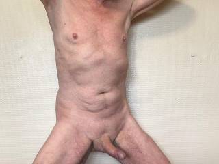 Just me to say you hello on my naked amateur photo. Do you like what you see?