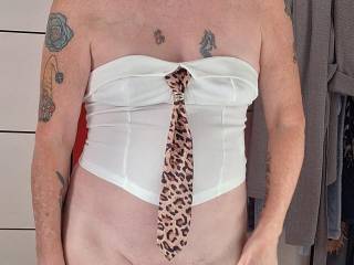 Pussy flash wearing new top