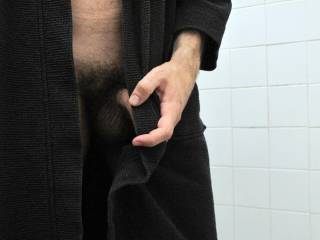 Really very very huge and hot dick, wish to get that in my all holes one by one.