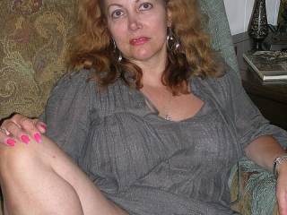 Anna is a mature hotwife available for men with cocks over 10".