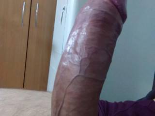 I'm sooo horny here