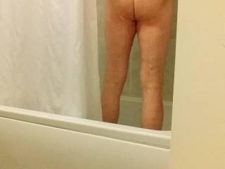 Shower part 1.
Getting my ass nice n clean. .