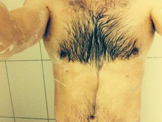mmmm, what a perfectly hairy chest, i wish I was there to work up a lather with you...