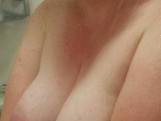 Wet titties in the shower