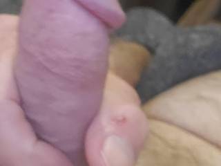 I have a firm grip on my cock
How firm would your grip be