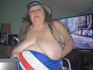 NAKED WITH UK FLAG