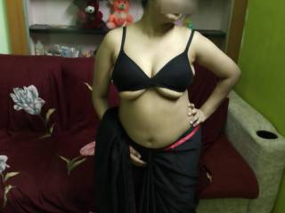 Who else want to eat mee? Anc ready to bite my tits,?