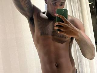 Jus smashed a gym sesh, sweat still drippin’, rockin’ my tight-ass Calvin Klein boxers to compliment my 🍆. Had to post this pic, ready to fuck da nite away!