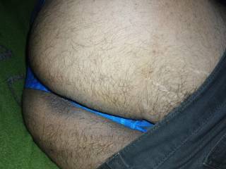 hole peeking out