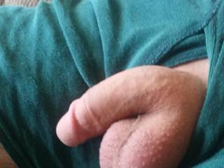 Off work today, shaved my balls. And taking pics